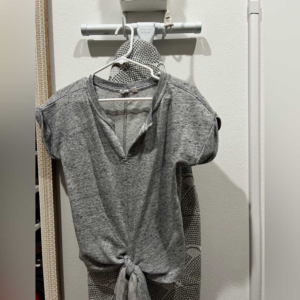 Gap tie front sweater shirt